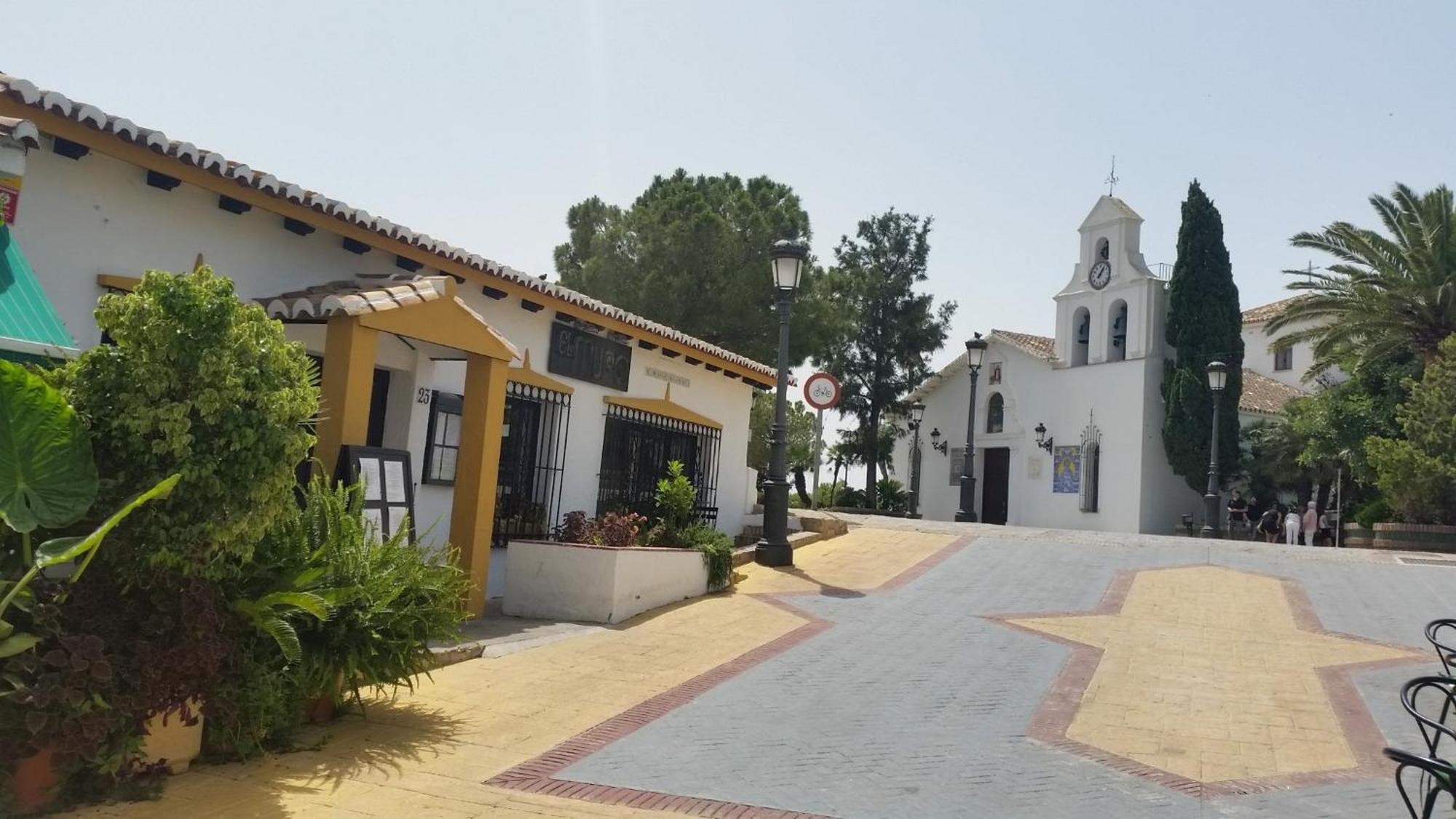 El Muro Benalmádena Esterno foto